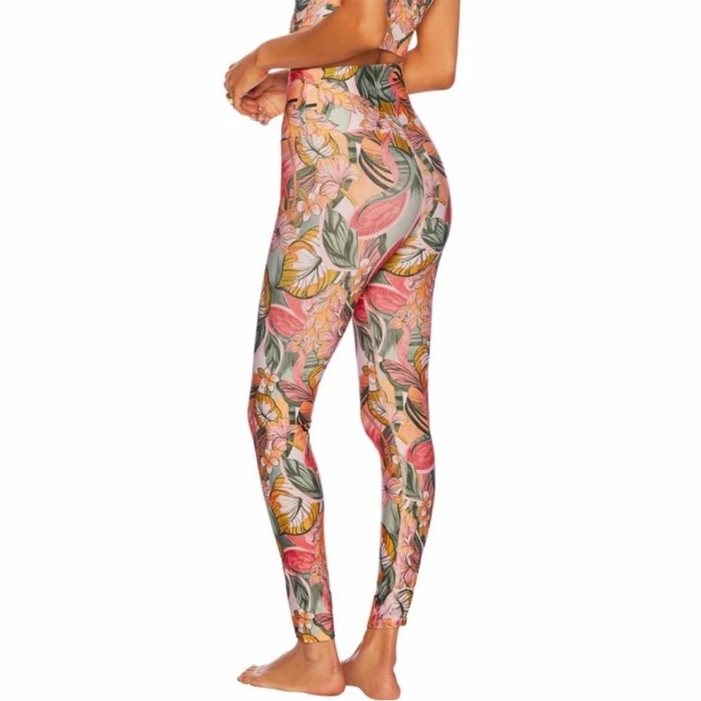 Beach Riot leggings 🌴 - Picture 2 of 5